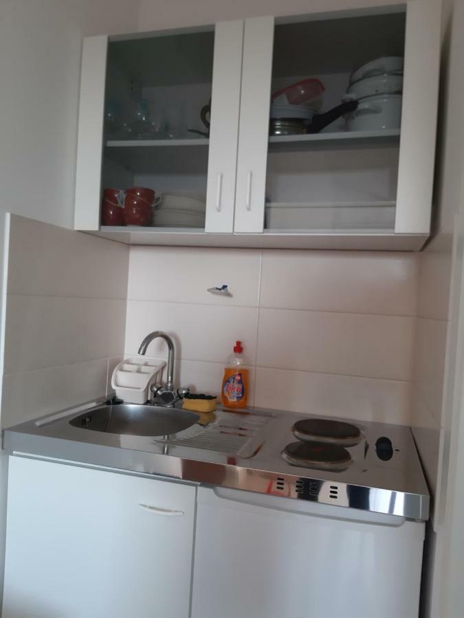 studio apartman Lady Appartamento Njivice Esterno foto