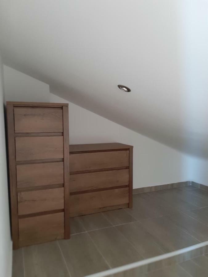 studio apartman Lady Appartamento Njivice Esterno foto